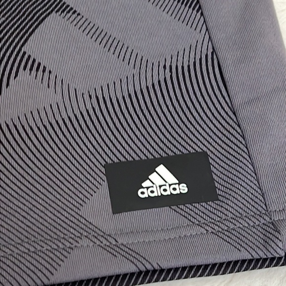 Adidas sportswear French terry cloth shirt size L graphic print black and gray - Picture 6 of 12
